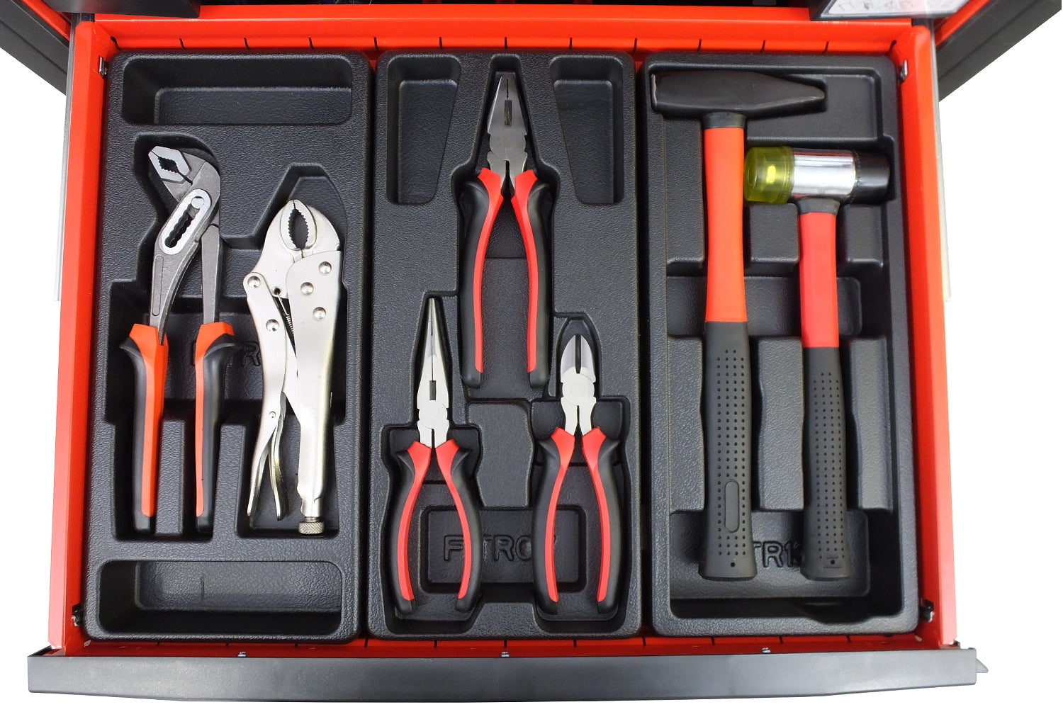 Zangenset in Schublade mit Wasserpumpenzange, Gripzange, Spitzzangen und Kombizangen sowie zwei Hämmern mit Gummi- und Stahlkopf