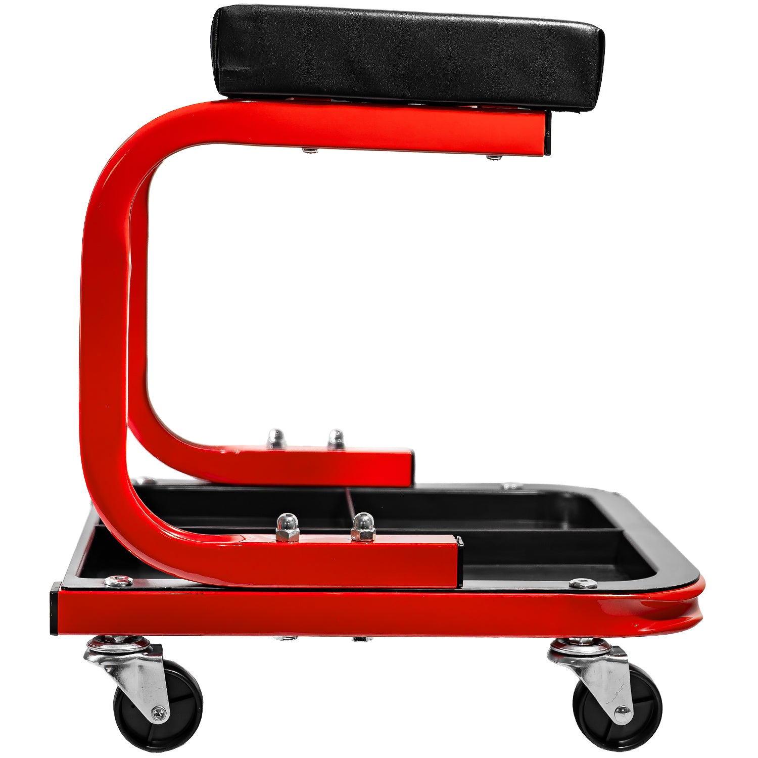 Seitliche Ansicht des Werkstatthockers mit rotem Metallrahmen, schwarzer Sitzfläche und unterem Ablagefach auf vier Rollen.